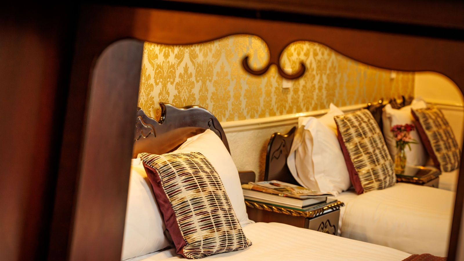 Classic Triple 1600 x 1067