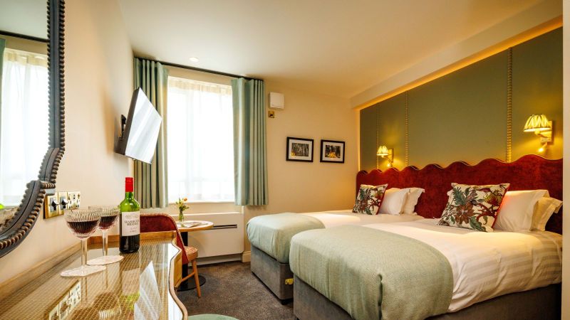 Superior Twin Room 1600 x 1067