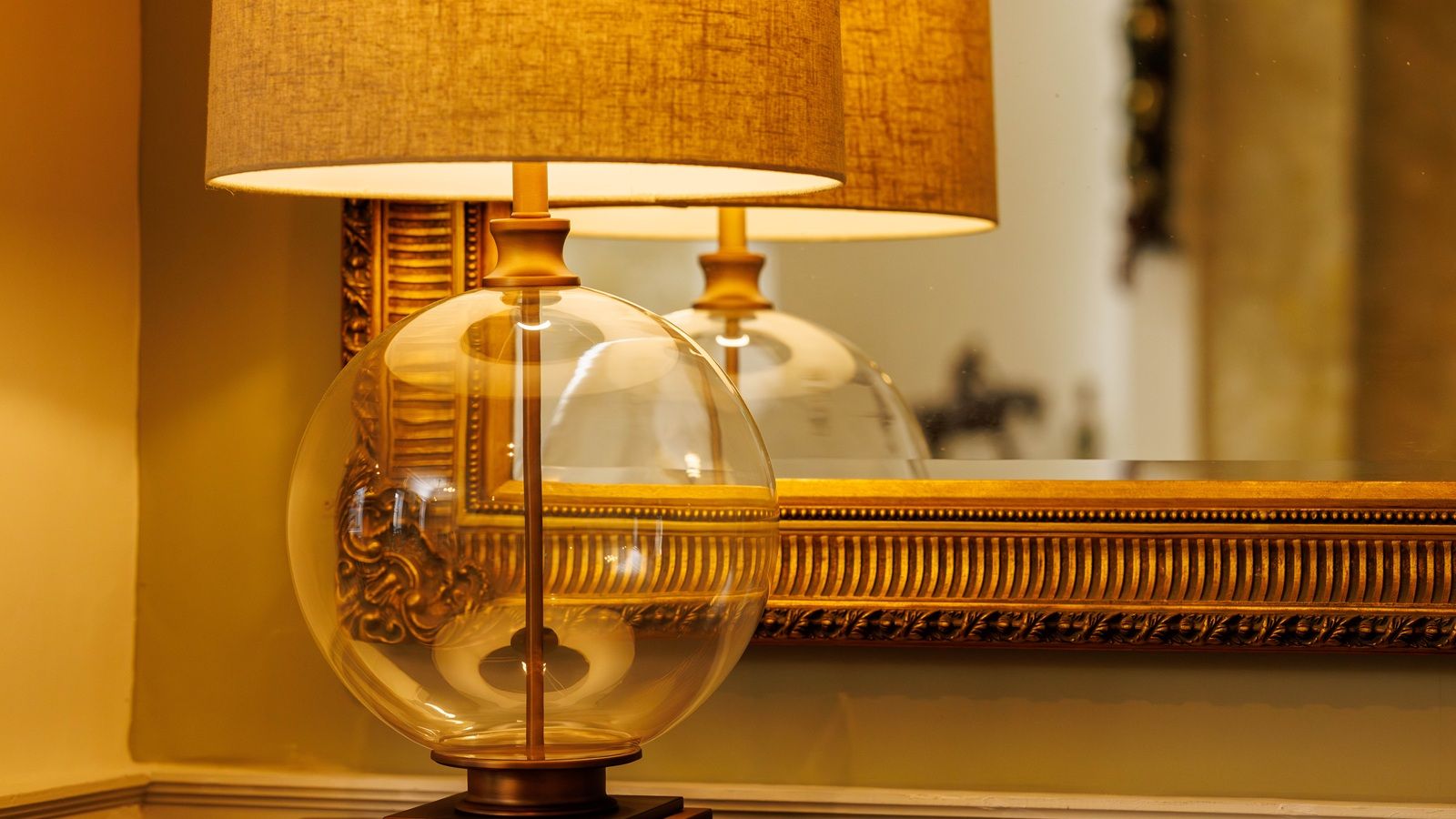 lamp close up 1600x1067